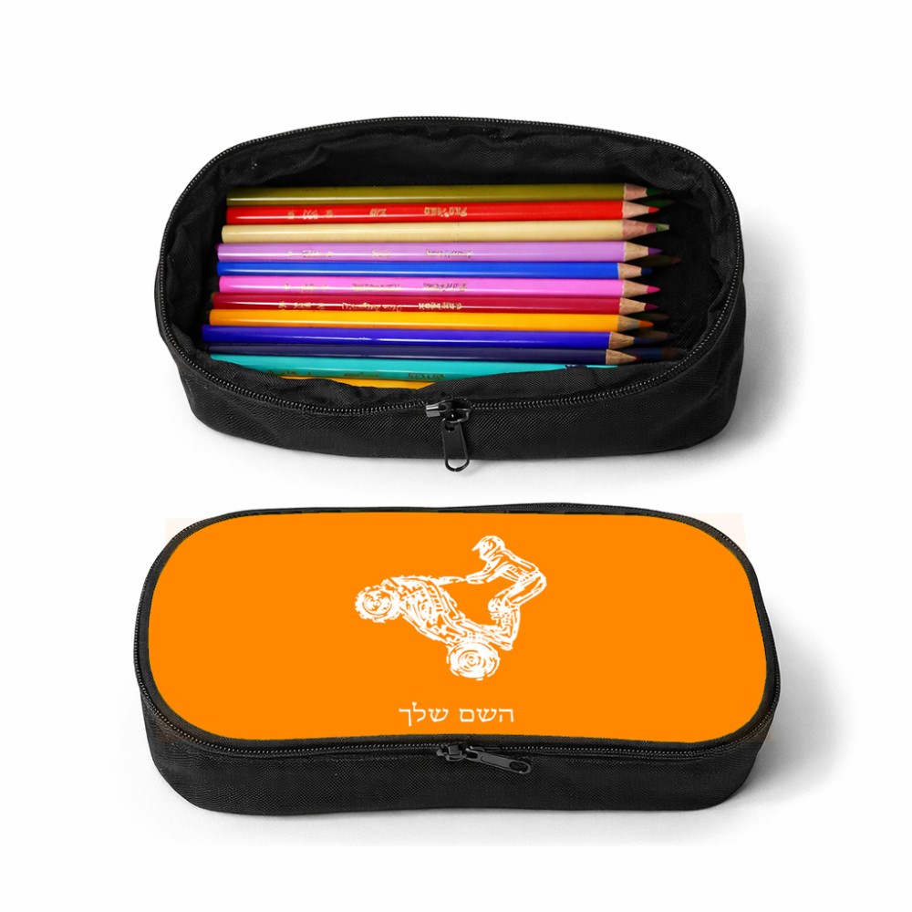 קלמר בעיצוב אישי עם השם שלך בעיצוב רוכב טרקטורונים גודל 23 × 7 × 12 ס"מ
