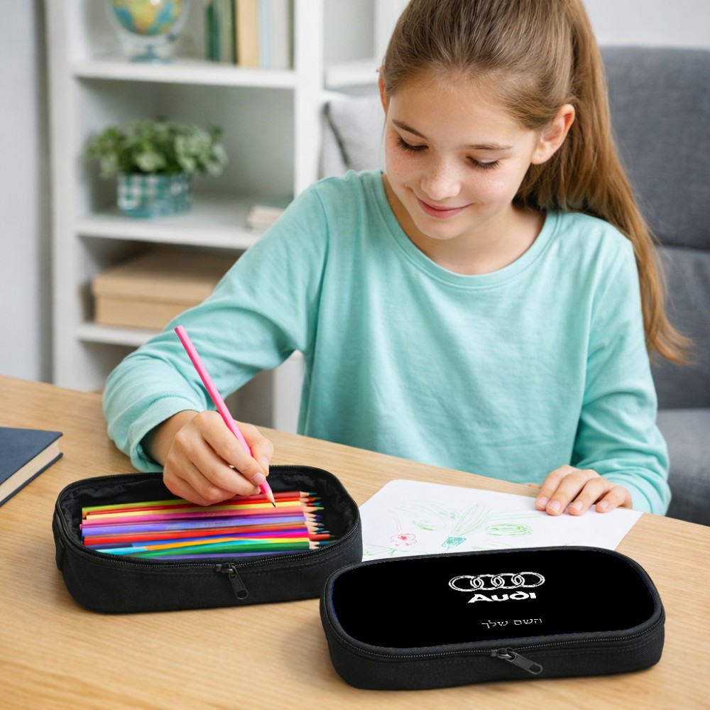 קלמר בעיצוב אישי עם השם שלך בעיצוב אאודי גודל 23 × 7 × 12 ס"מ