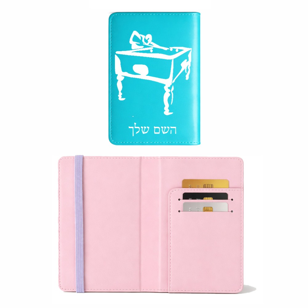 כיסוי דרכון ת.ז ארנק צבע פנימי ורוד בעיצוב אישי עם השם שלך בעיצוב שחקן ביליארד גודל 10 × 14.4 ס"מ