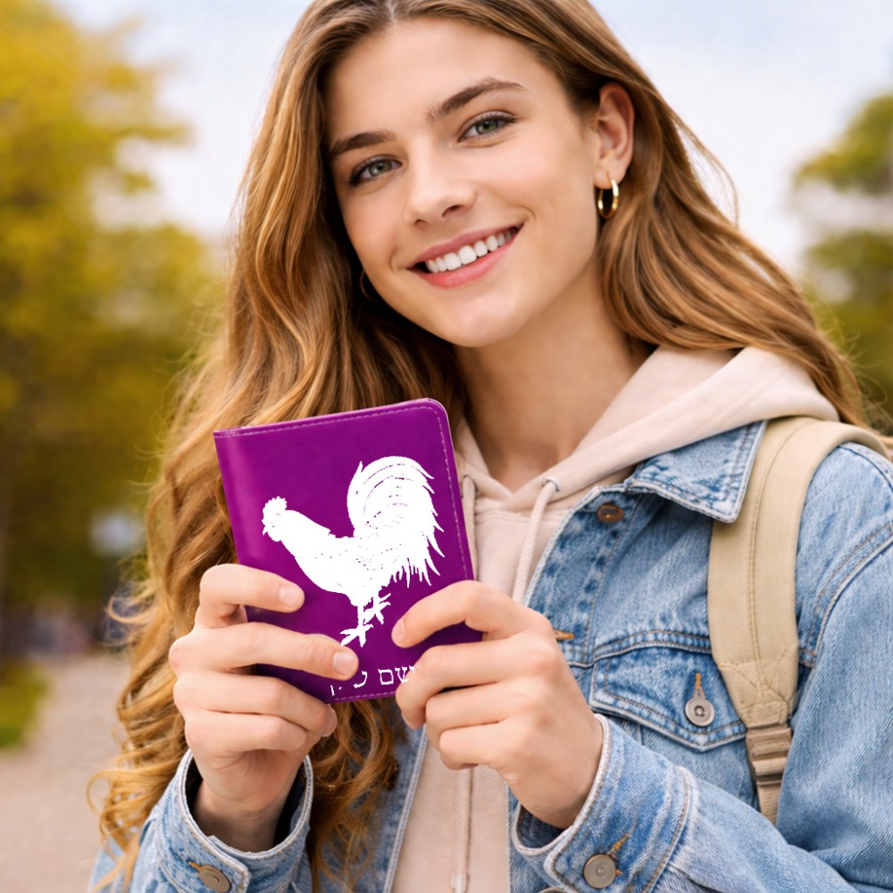 כיסוי דרכון ת.ז ארנק צבע פנימי ורוד בעיצוב אישי עם השם שלך בעיצוב תרנגול גודל 10 × 14.4 ס"מ