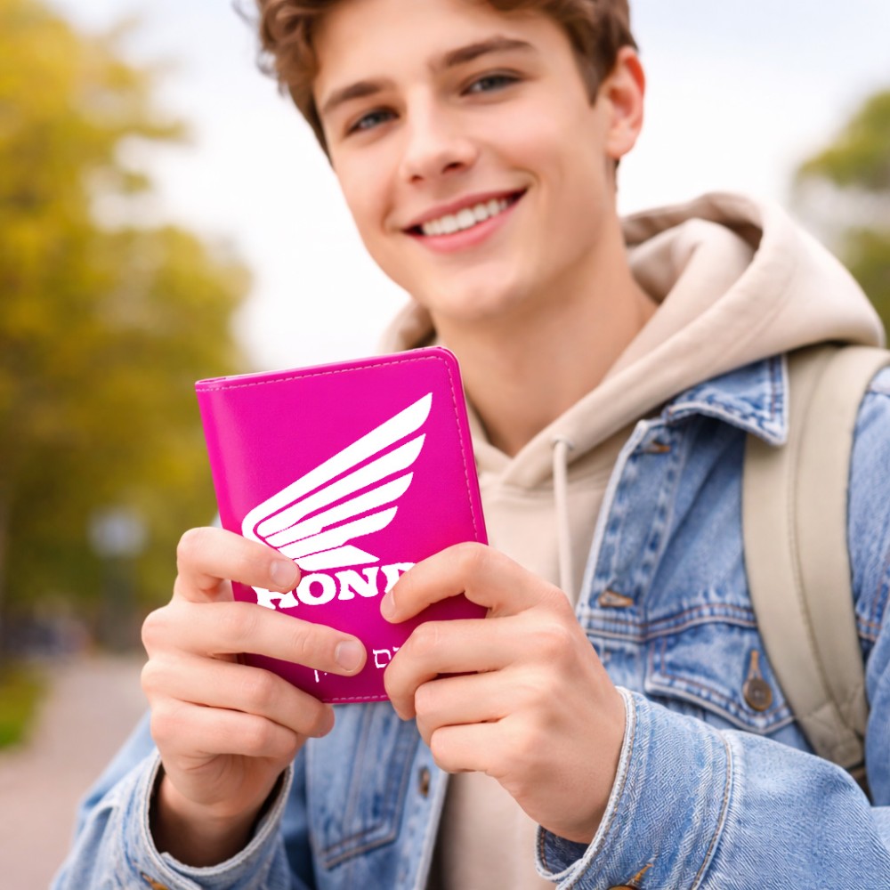 כיסוי דרכון ת.ז ארנק צבע פנימי אפור בעיצוב אישי עם השם שלך בעיצוב הונדה גודל 10 × 14.4 ס"מ