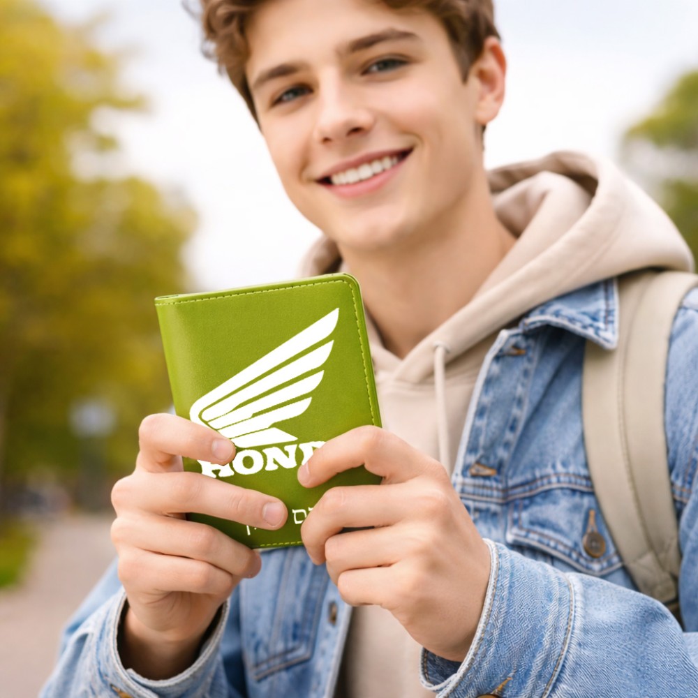 כיסוי דרכון ת.ז ארנק צבע פנימי אפור בעיצוב אישי עם השם שלך בעיצוב הונדה גודל 10 × 14.4 ס"מ