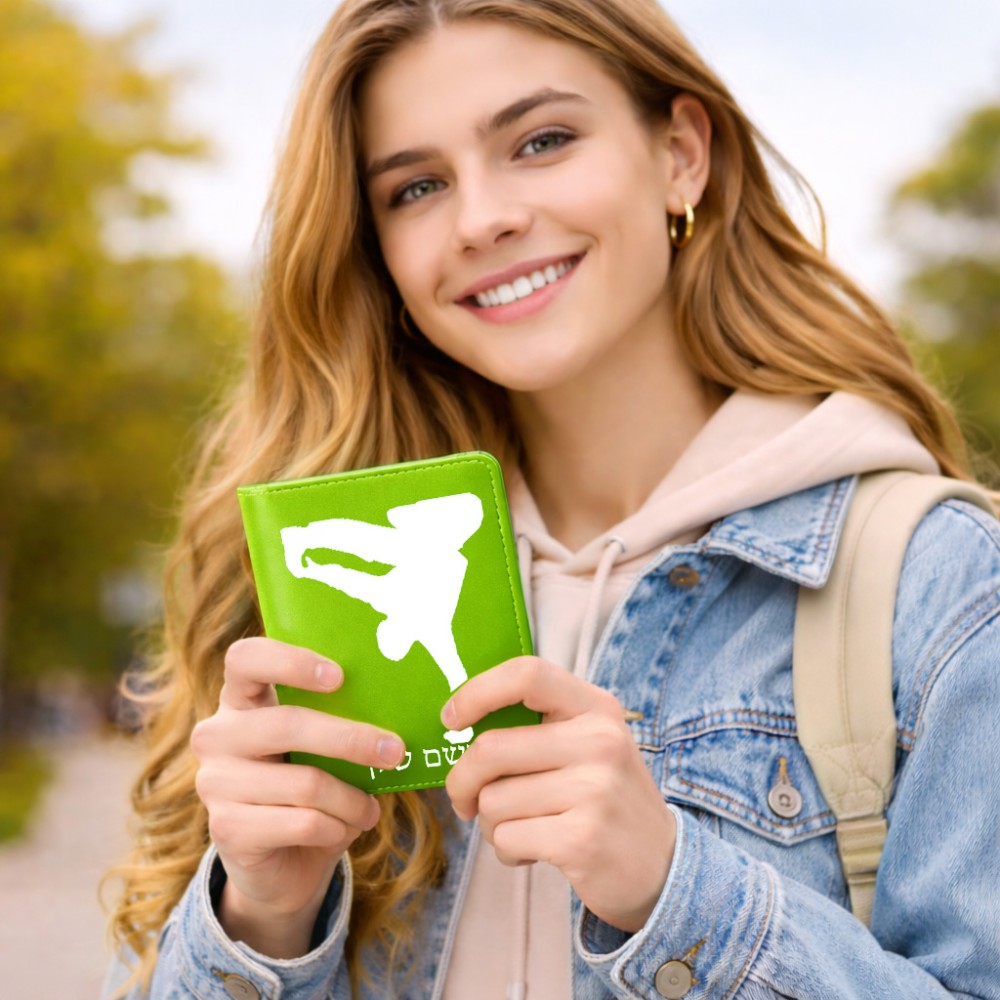 כיסוי דרכון ת.ז ארנק צבע פנימי אפור בעיצוב אישי עם השם שלך בעיצוב ברייקדאנס גודל 10 × 14.4 ס"מ