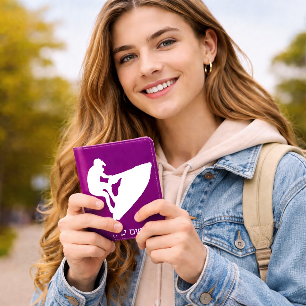 כיסוי דרכון ת.ז ארנק צבע פנימי אפור בעיצוב אישי עם השם שלך בעיצוב אופנוע ים גודל 10 × 14.4 ס"מ