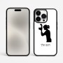 כיסוי בעיצוב אישי עם השם שלך לדגם - Apple iPhone 15 Pro Max בעיצוב צלמת - אישה