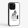 כיסוי בעיצוב אישי עם השם שלך לדגם - Apple iPhone 15 Pro בעיצוב רוכב סוסים
