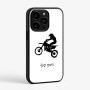 כיסוי בעיצוב אישי עם השם שלך לדגם - Apple iPhone 15 Pro בעיצוב מוטוקרוס