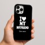 כיסוי בעיצוב אישי עם השם שלך לדגם - Apple iPhone 16 Pro Max בעיצוב אוהבת את החבר שלי
