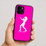 כיסוי בעיצוב אישי עם השם שלך לדגם - Apple iPhone 16 בעיצוב אישה מגוננת