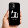 כיסוי בעיצוב אישי עם השם שלך לדגם - Apple iPhone 16e בעיצוב באר נפט
