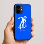כיסוי בעיצוב אישי עם השם שלך לדגם - Apple iPhone 16e בעיצוב ילד סקייטבורד