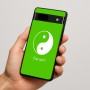 כיסוי בעיצוב אישי עם השם שלך לדגם - Google Pixel 7a 5G בעיצוב סמל יינג יאנג