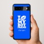 כיסוי בעיצוב אישי עם השם שלך לדגם - Google Pixel 9a 5G בעיצוב נשקי את חבר שלי
