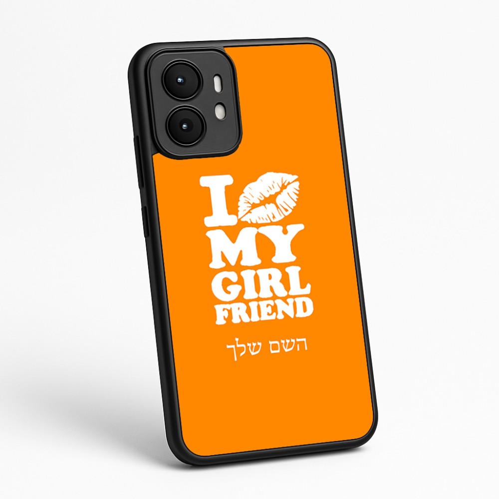 כיסוי בעיצוב אישי עם השם שלך לדגם - Motorola moto X70 Air בעיצוב לנשק את החברה שלי