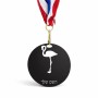 מדליה מעץ בעיצוב אישי עם השם שלך בעיצוב אנפה גודל 6.5 × 6.5 ס"מ