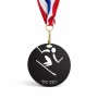 מדליה מעץ בעיצוב אישי עם השם שלך בעיצוב סקי אולימפי גודל 6.5 × 6.5 ס"מ