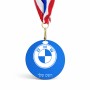 מדליה מעץ בעיצוב אישי עם השם שלך בעיצוב ב.מ.וו גודל 6.5 × 6.5 ס"מ