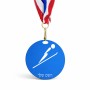 מדליה מעץ בעיצוב אישי עם השם שלך בעיצוב קפיצת סקי אולימפית גודל 6.5 × 6.5 ס"מ