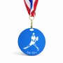 מדליה מעץ בעיצוב אישי עם השם שלך בעיצוב שחקן טניס גודל 6.5 × 6.5 ס"מ