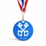 מדליה מעץ בעיצוב אישי עם השם שלך בעיצוב מפתחות גודל 6.5 × 6.5 ס"מ