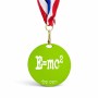 מדליה מעץ בעיצוב אישי עם השם שלך בעיצוב נוסחת אלברט איינשטיין גודל 6.5 × 6.5 ס"מ