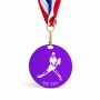 מדליה מעץ בעיצוב אישי עם השם שלך בעיצוב שחקן טניס גודל 6.5 × 6.5 ס"מ
