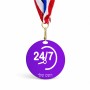 מדליה מעץ בעיצוב אישי עם השם שלך בעיצוב 24 ביולי גודל 6.5 × 6.5 ס"מ